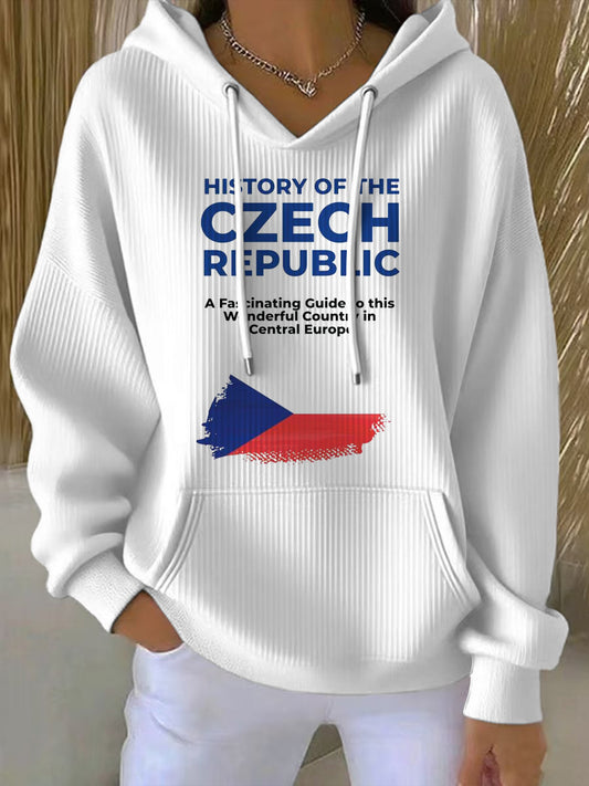 Ženská bílá česká minimalistická mikina s kapucinou